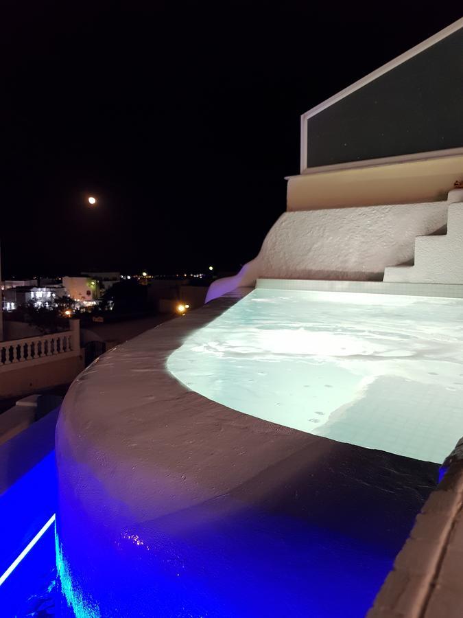 Amera Suites Firá Buitenkant foto